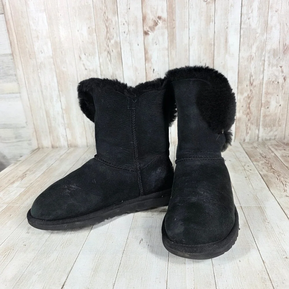 UGG Australia Classic Short Sparkle Button‎ Sheepskin Boots Black Women's Size 5